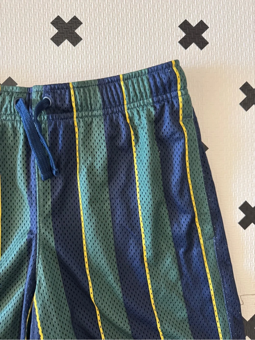 DSG Boys striped Mesh Gym Shorts in Green Navy size XL NWT